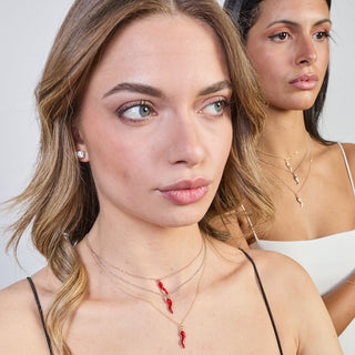 Collana argento dorato con centrale corno smaltato pendente