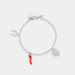 Bracciale acciaio maglia rolò fina con tre ciondoli in acciaio quadrifoglio, corno smaltato rosso e ferro di cavallo
