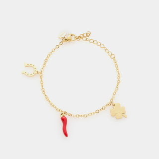 Bracciale acciaio dorato maglia rolò fina con tre ciondoli in acciaio dorato quadrifoglio, corno smaltato rosso e ferro di cavallo