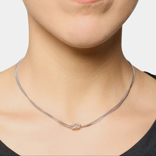 Collana nodo infinito morbido in acciaio